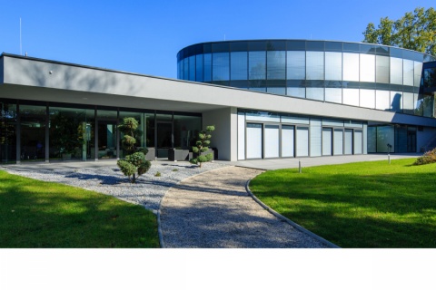 在以下位置获取职业机会和商业信息: Greiner Group